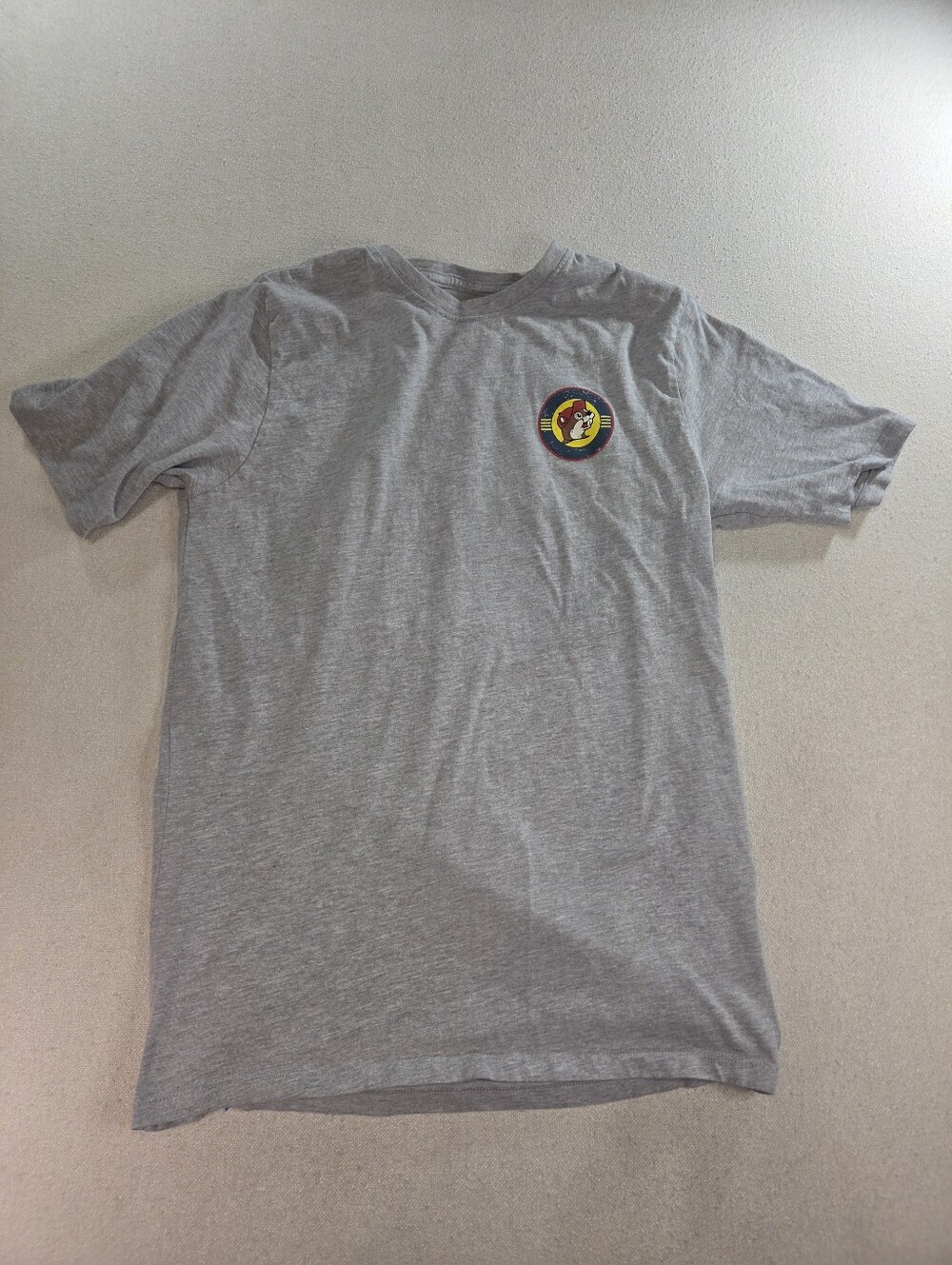 Buc-ee's Shirt Mens M Gray Food & Gasoline Highway 82 Gas Station - Picture 5 of 7